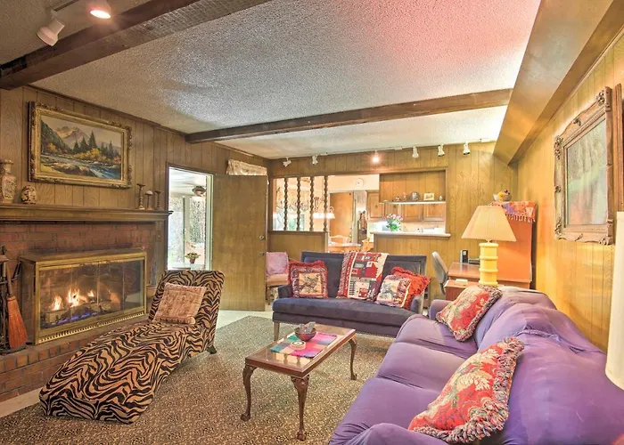 Holiday home Private W/ Hot Tub & Patio Near Dtwn
