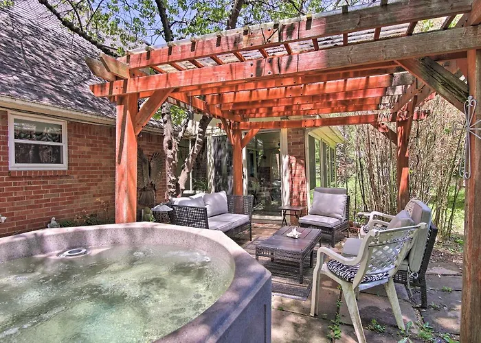 Private W/ Hot Tub & Patio Near Dtwn *