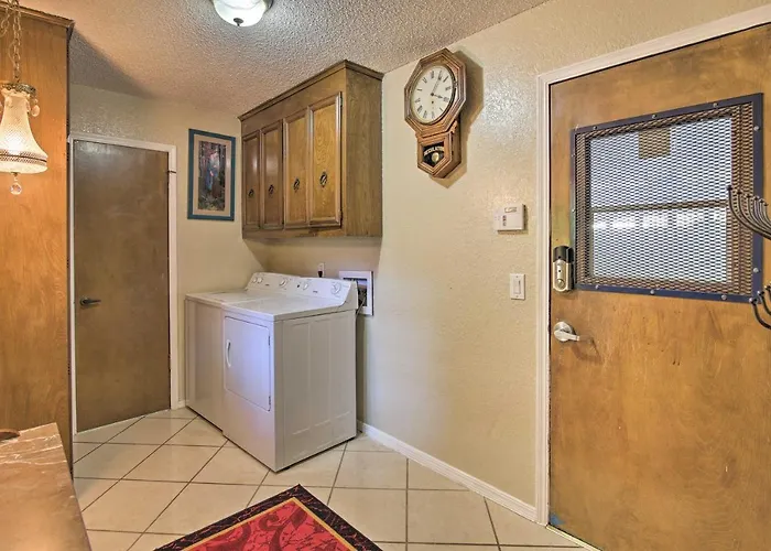 Private W/ Hot Tub & Patio Near Dtwn * Tulsa